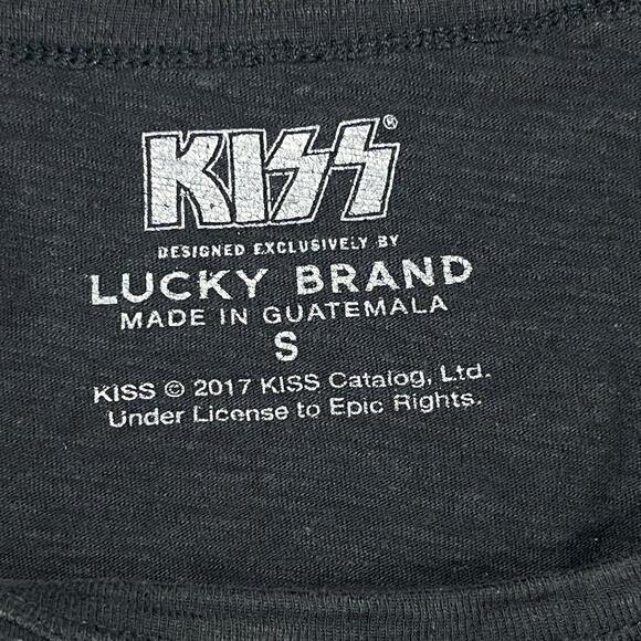 🎄 Lucky Brand x KISS “Merry KISSmas” Holiday Graphic Tee – Size S - Picture 3 of 5